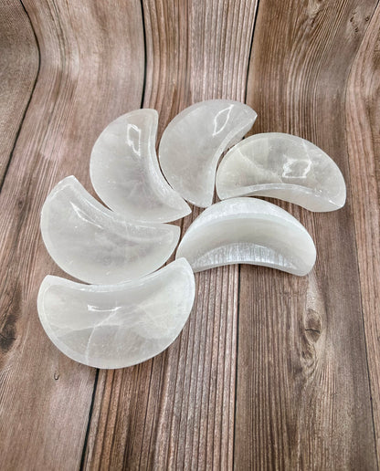 Selenite moon bowl, genuine natural high quality selenite crystal bowl, ring holder, charging bowl for crystals and gemstone, direct from Morocco!