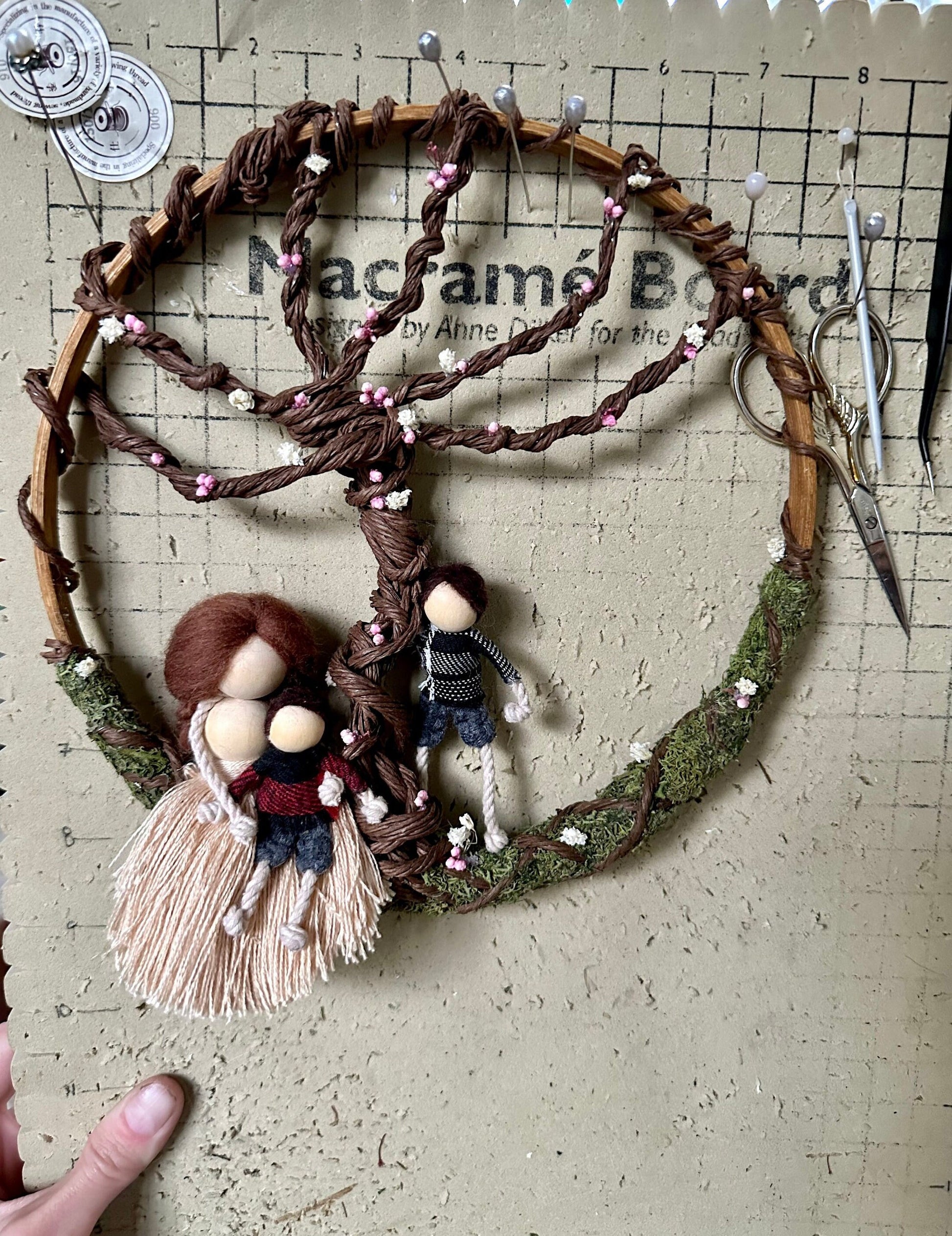 Custom tree of life wall hang with set of dolls to match your family.