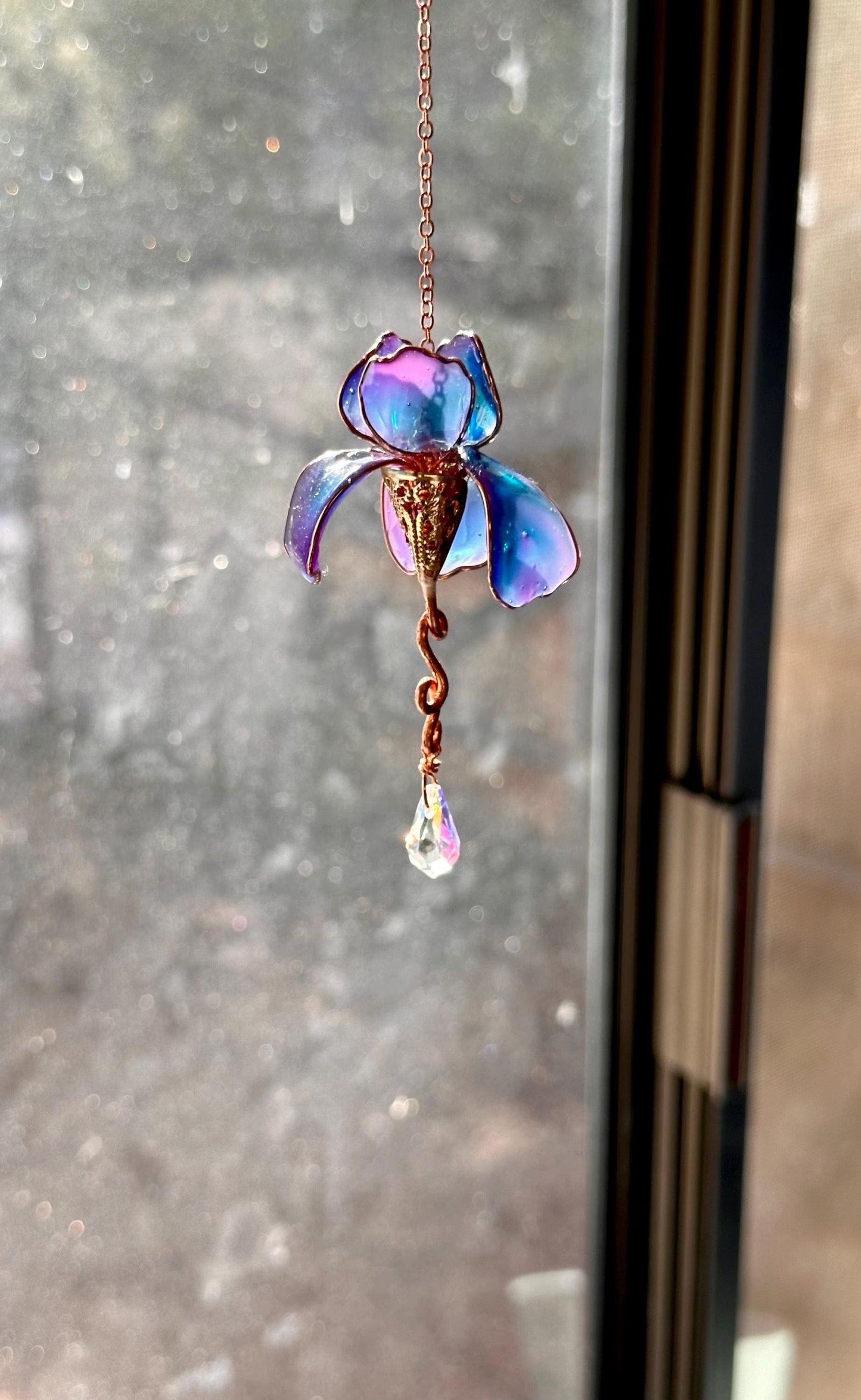 Window sun catcher mini Rear view Mirror Copper wire and epoxy Iris flower dangle charm crystal rainbow prisms gift 2 tone color pink & blue