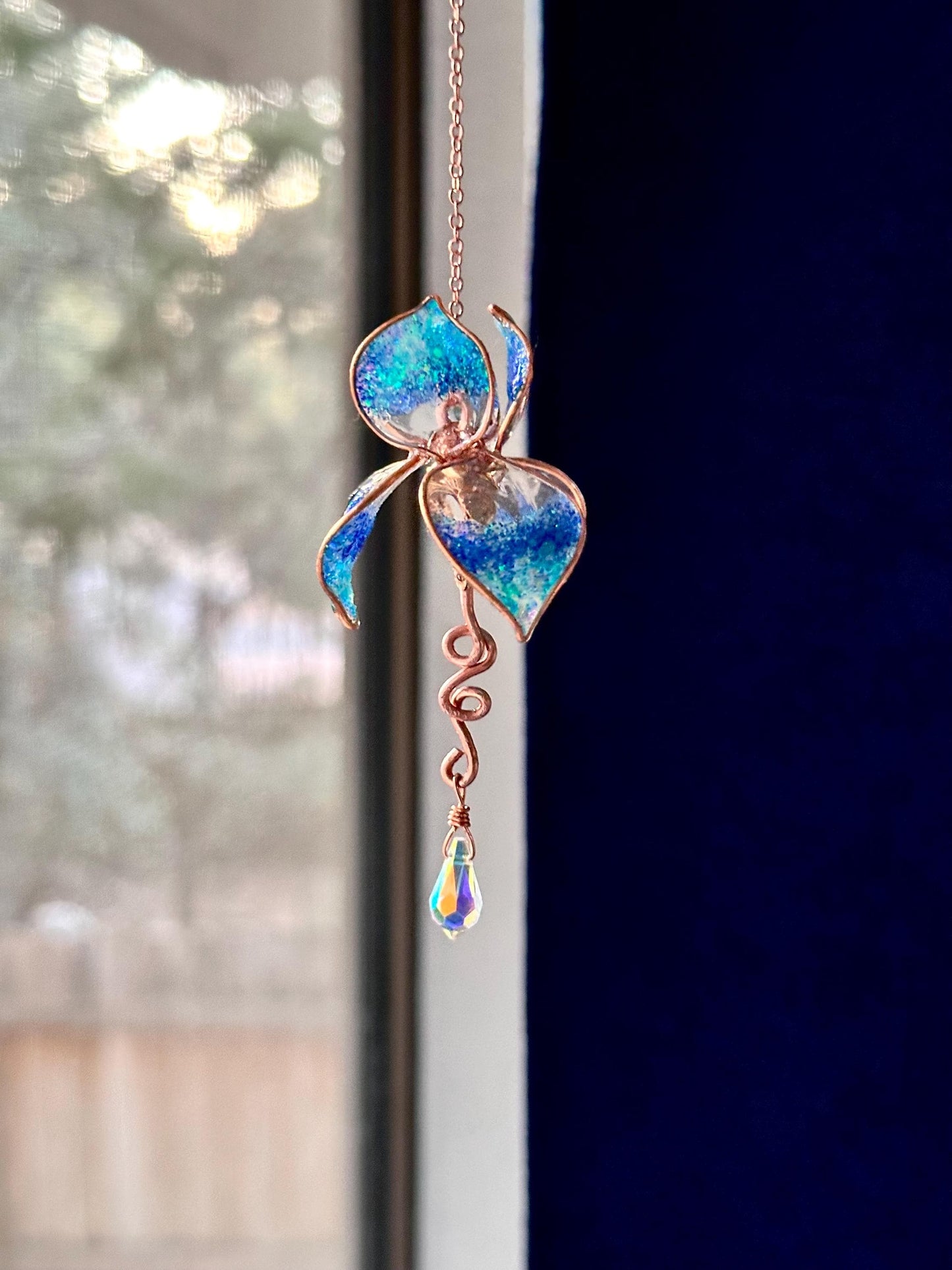 Rear view mirror Blue Ombre car Window sun catcher mini Copper wire and epoxy Iris flower dangle crystal rainbow prisms gift teacher ocean