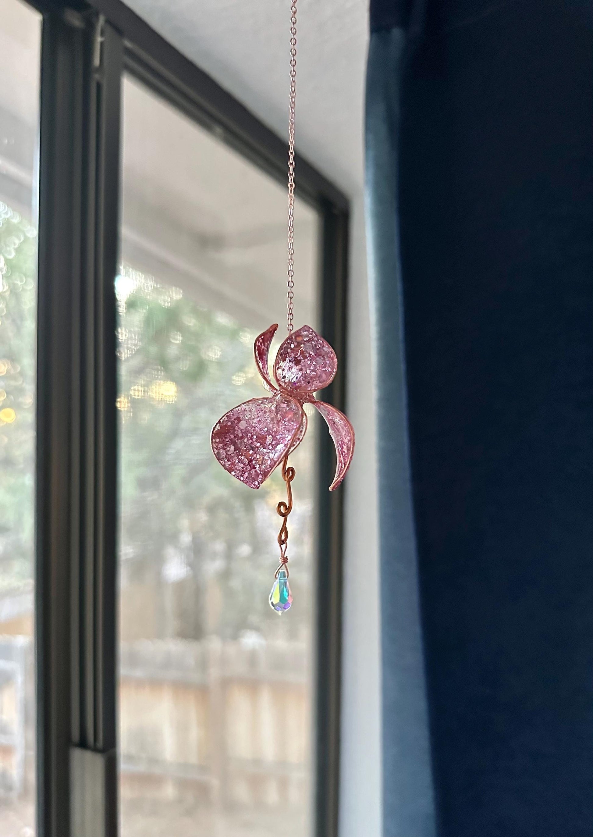 Rose Pink Rear view Mirror Copper wire and epoxy flower suncatcher car accessory gem crystal window dangle decor handmade gift rainbow prism